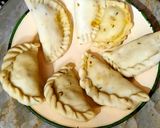A picture of step 6 of Chicken Alu samosa.