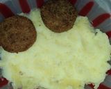 A picture of step 1 of Alu patty burger.