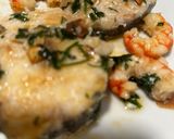 Foto del paso 5 de la receta: Merluza con gambones