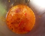 Foto del paso 4 de la receta Garbanzos en salsa de pimiento asado al eneldo con huevo duro