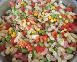 Hình bước làm 4 của món Nui xào rau củ