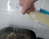 Foto del paso 3 de la receta: Salteado de riñoncitos de cerdo