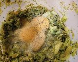 Foto del paso 3 de la receta: Tortitas de brócoli con amaranto en caldillo de jitomate