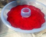 Foto langkah ke 3 dari resep Dragon fruit milky puding.