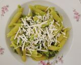 Foto del passaggio 4 della ricetta Penne con Crema di Piselli, Taccole e Menta