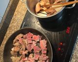 Hình bước làm 1 của món Nạm bò, gân bò hầm