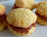 Foto del paso 5 de la receta: Galletitas de coco c/ dulce de leche
