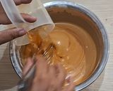 Foto langkah ke 4 dari resep Bolu karamel/bolu sarang semut 4 telur.
