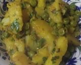 A picture of step 3 of Aalu matar dry sabji.