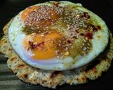 Foto del paso 3 de la receta: HUEVOS Fritos al Tomillo, con Aceite y Semillas de Sésamo...!