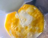 Foto langkah ke 2 dari resep Cinnamon Bread Pudding.