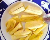 Foto langkah ke 2 dari resep Pisang Goreng Kulit Lumpia.