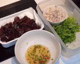 รูปขั้นตอนการทำที่ 4 ของ ยำกุนเชียง​ + หมูสับ​ เห็ดชิเมจิ