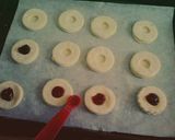 A picture of step 3 of My Mothers Mini Puff Pastry Tarts.