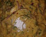 A picture of step 3 of Pyaz ke pkory.