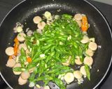 Foto langkah ke 3 dari resep Tumis Buncis Sosis Telur.