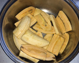 Foto del paso 1 de la receta: Plátanos aborrajados con queso