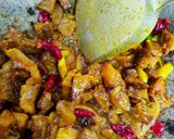 Gambar langkah 3 resipi Daging Goreng Kunyit.