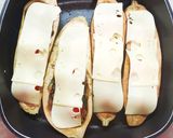 Töltött padlizsán petrezselymes joghurt öntettel recept fázis 3 fotója