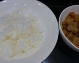 Hình bước làm 1 của món Chè hạt sen long nhãn tuyết nhỉ