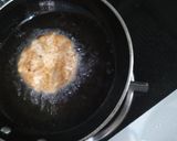 A picture of step 4 of Deep Fried Chicken Burger.