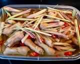 Hình bước làm 4 của món Chân gà ngâm sả ớt