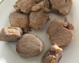 Foto del paso 2 de la receta: Solomillo de cerdo con champiñones y reducción de cava