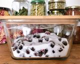 Hình bước làm 4 của món 🌱 Si Rô Blackberry Tươi Lên Men Rượu