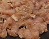 Une image de l'étape 4 de Poulet aux oignons.