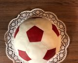 Cseresznyekrémes focilabda torta recept fázis 4 fotója