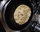 एग रोल (egg roll recipe in marathi) रेसिपी स्टेप 1 फोटो 