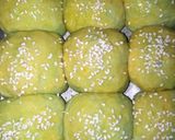 Foto langkah ke 7 dari resep Roti sobek pandan isi coklat.