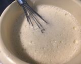 Une image de l'étape 3 de Flan pâtissier à la vanille et pêches de vigne pâte brisée vanille.