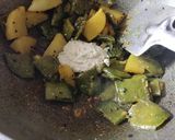 শিম আলু পোস্ত(shim aloo posto recipe in Bengali) রেসিপির ধাপ 2 ছবি
