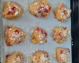 Foto langkah ke 4 dari resep Cookies strawberry.