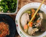 Foto langkah ke 5 dari resep Sup Ayam ala Pak Min Klaten.