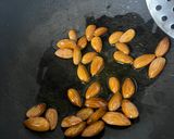 #बदाम ड्राई फ्रूट गुड़ पट्टी रेसिपी चरण 2 फोटो