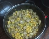 Foto del paso 3 de la receta: Carne de cochino con garbanzos y papas al mojo hervido
