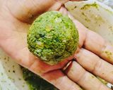 A picture of step 4 of Spinach cheese Ball 🧀 palak cheese Balls.