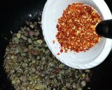 A picture of step 3 of 2 easy diy pizza sauce.