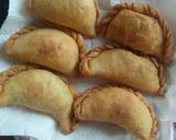 Foto langkah ke 4 dari resep Pastel Kari Pedas.