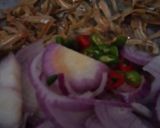 Gambar langkah 1 resipi Ikan bilis goreng kicap.