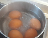 Foto del paso 1 de la receta: Ensalada Mimosa con salmón