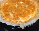Foto del paso 4 de la receta: Quiche de Ajos tiernos y queso Brie