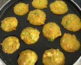 A picture of step 7 of Sweet Corn Rava Appe.