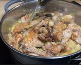 Foto del paso 4 de la receta: Conejo en salsa