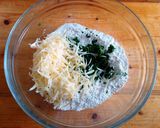 Medvehagymás, sajtos pogácsa recept fázis 2 fotója