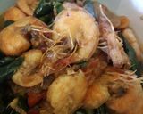 Foto langkah ke 6 dari resep Oseng Udang Lombok Ijo.