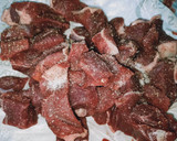 Foto del paso 1 de la receta: Gulash tuneado 🥔🍅🥕