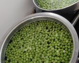 A picture of step 1 of Matar Paneer.